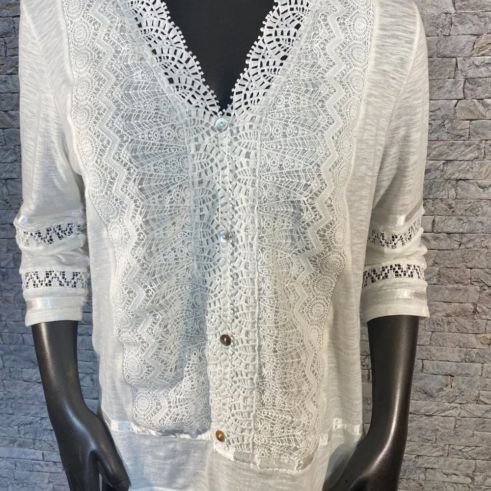H Hannah Pull Over Blouse - Picture 2 of 6